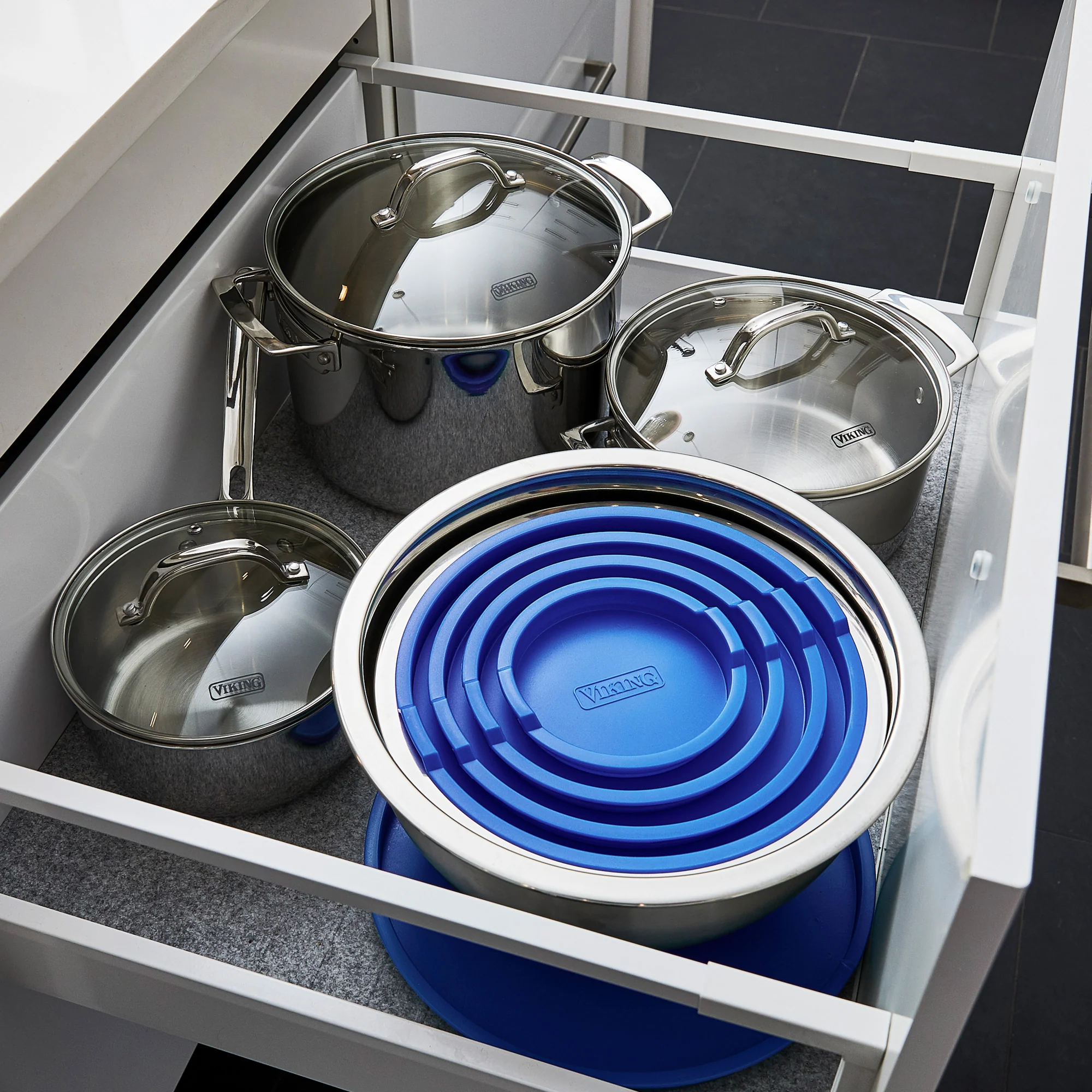 Viking 10-Piece Stainless Steel Mixing Bowl Set with Lids, Blue - Image 10