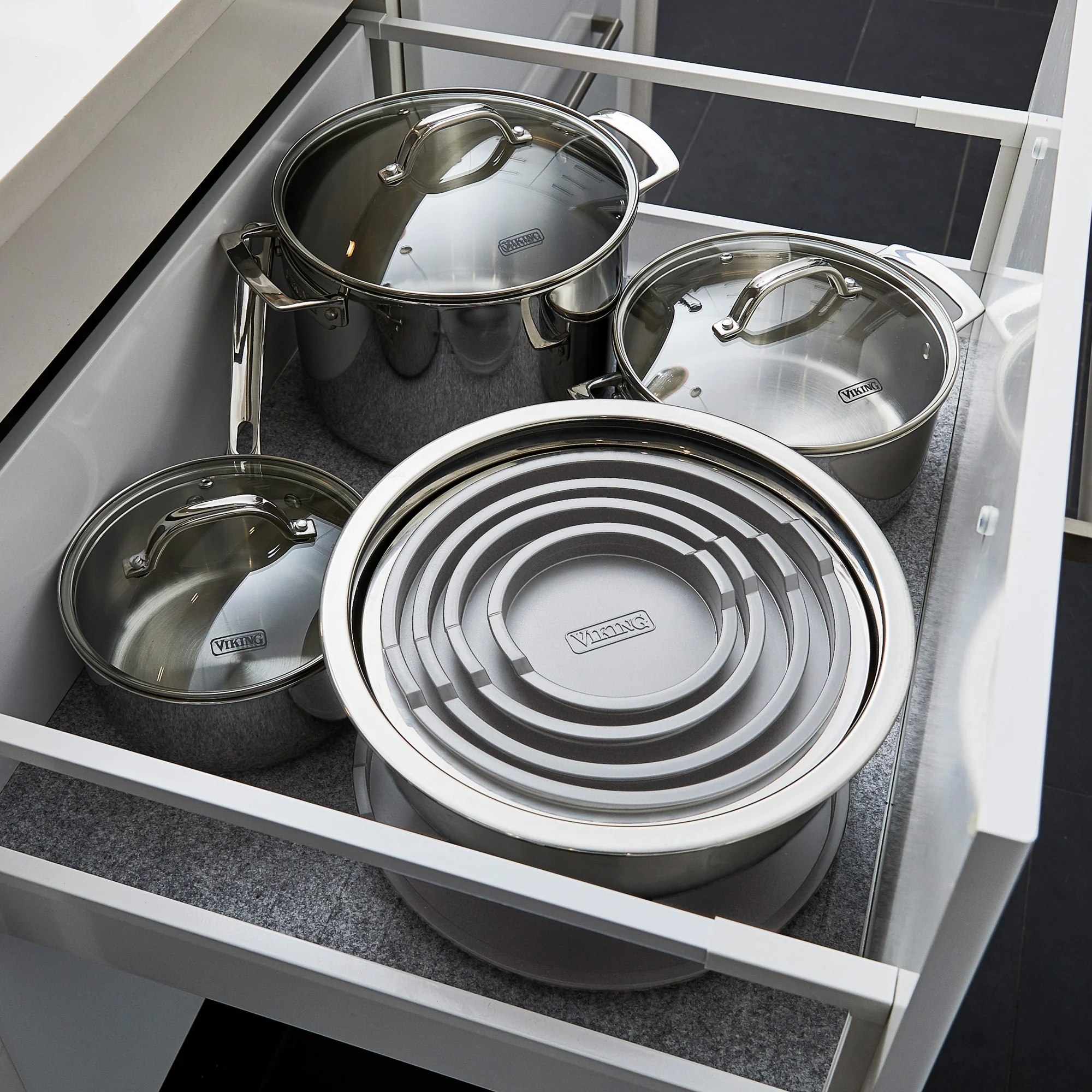 Viking 10-Piece Stainless Steel Mixing Bowl Set with Lids, Gray - Image 10