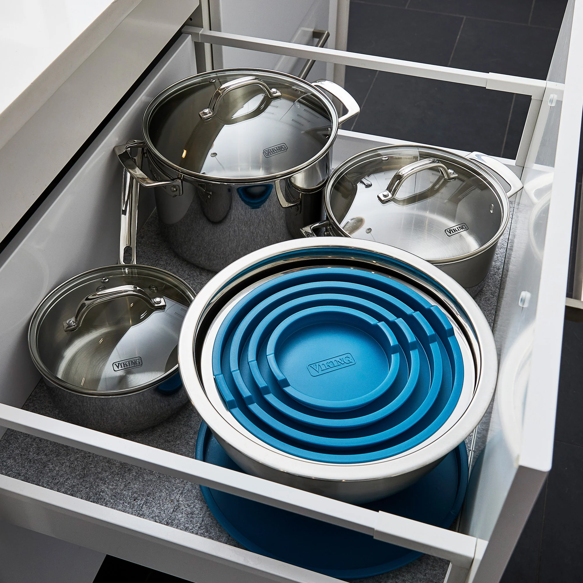 Viking 10-Piece Stainless Steel Mixing Bowl Set with Lids, Teal - Image 10