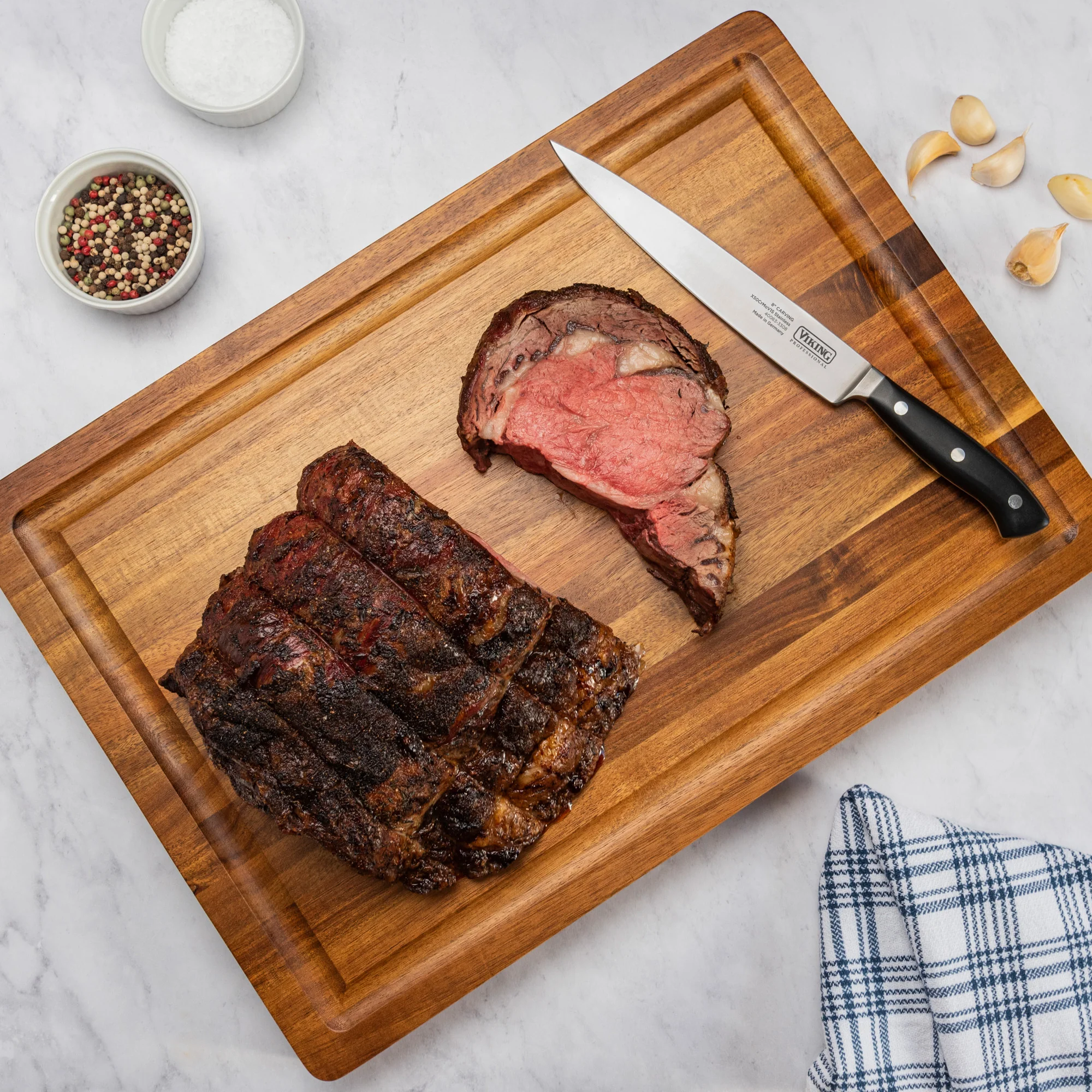 Viking Acacia 20-Inch Reversible Butcher Block Prep and Carving Board - Image 9