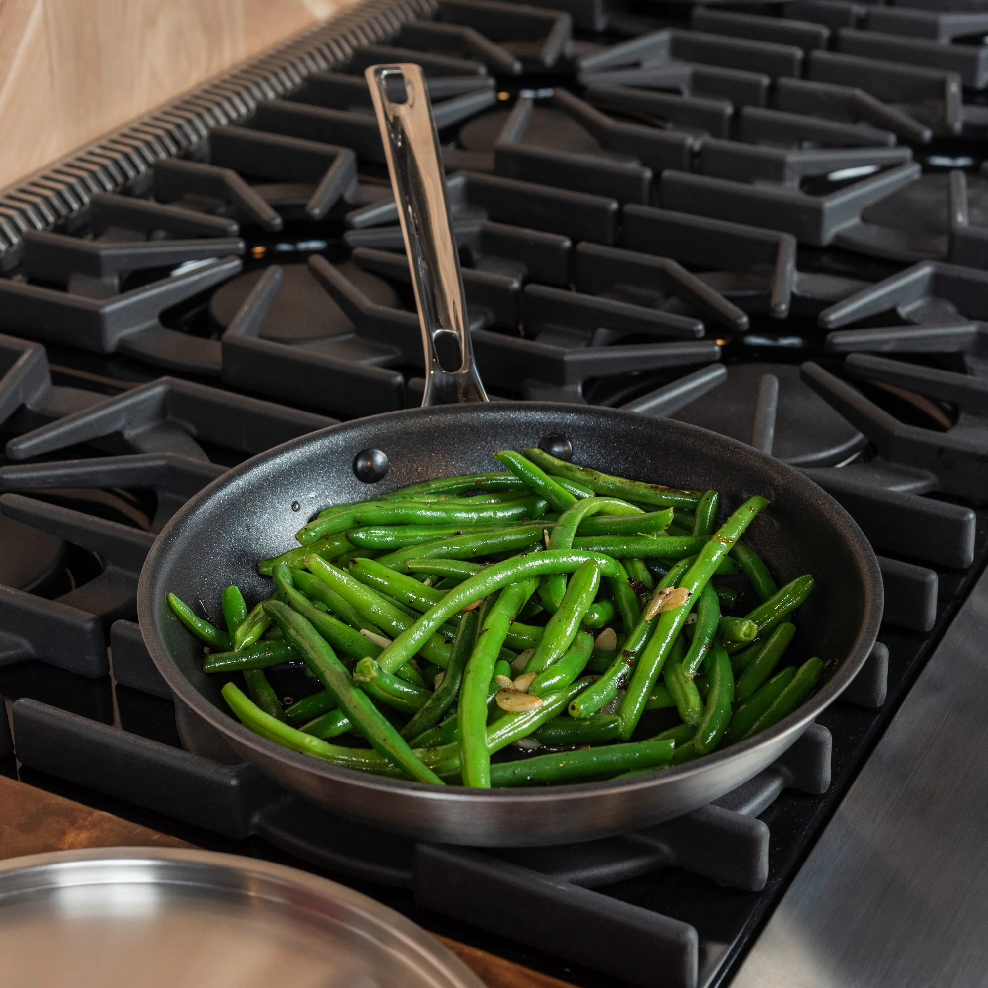 Viking Professional 5-Ply 10-Inch Nonstick Fry Pan - Image 2