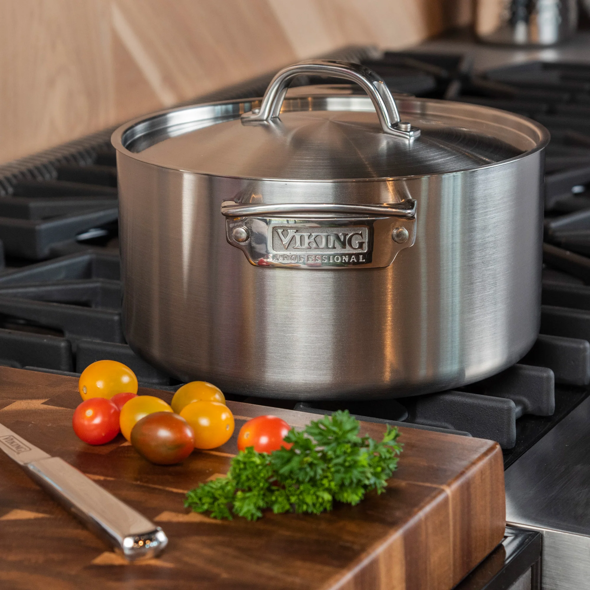 Viking Professional 5-Ply Stainless Steel 6-Quart Stock Pot - Image 5