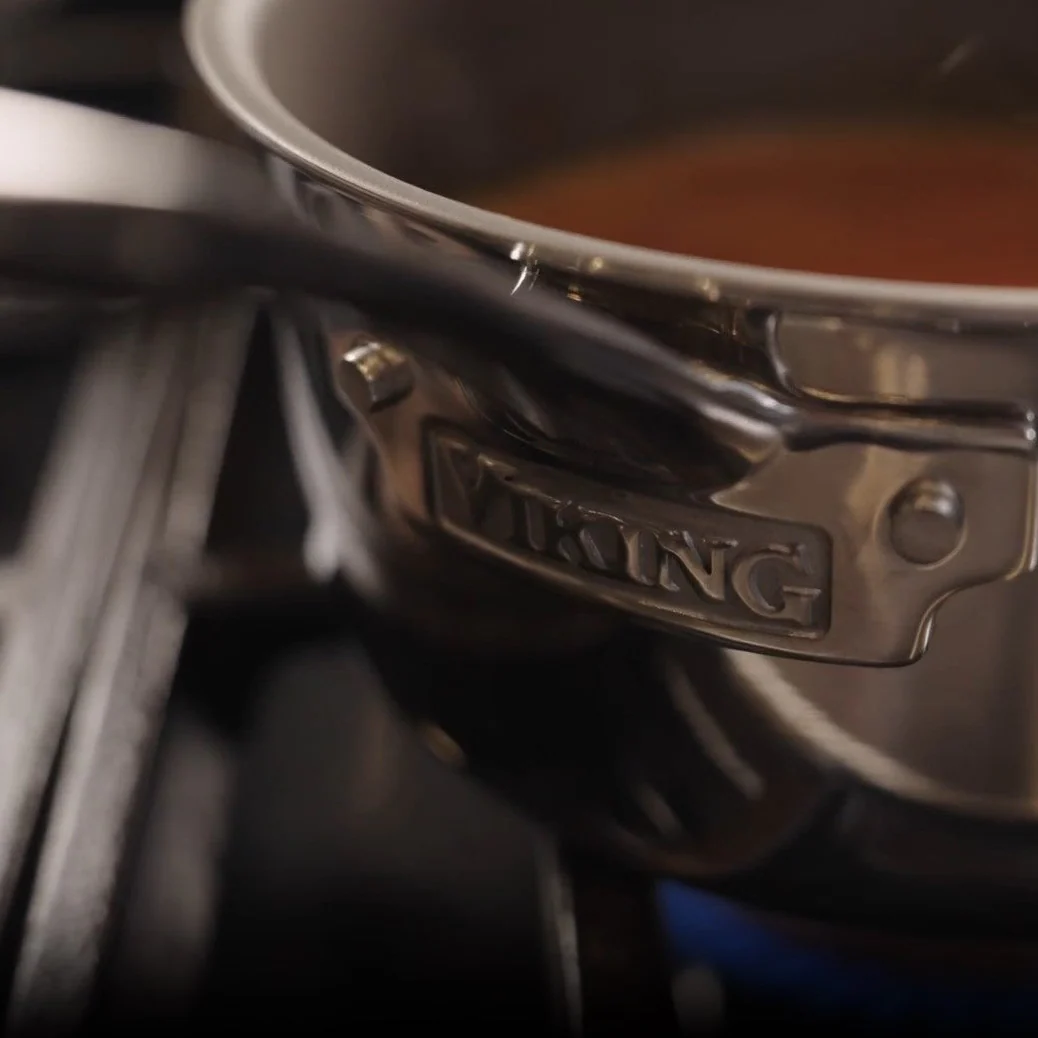Viking PureGlide Pro 3-Ply 2-Quart Sauce Pan with Metal Lid - Image 4